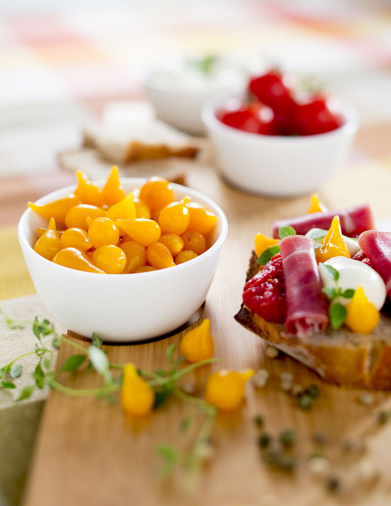 Poivrons jaunes, bruscetta - Photographe culinaire Strasbourg 67 Alsace