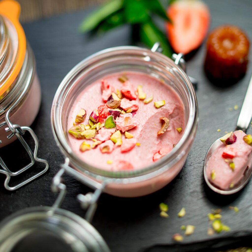 Crème fraise verveine - Photographe culinaire Strasbourg 67 Alsace
