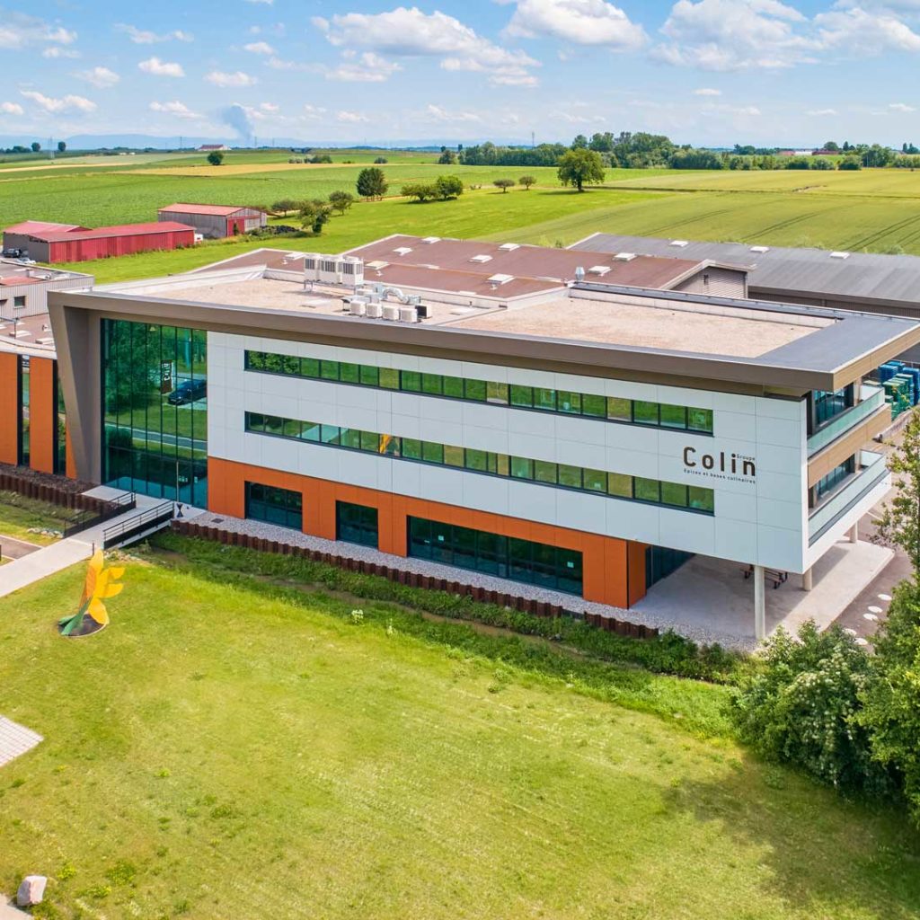 Nouveau bâtiment Colin Ingrédients à Mittelhausen, photo aérienne par drone