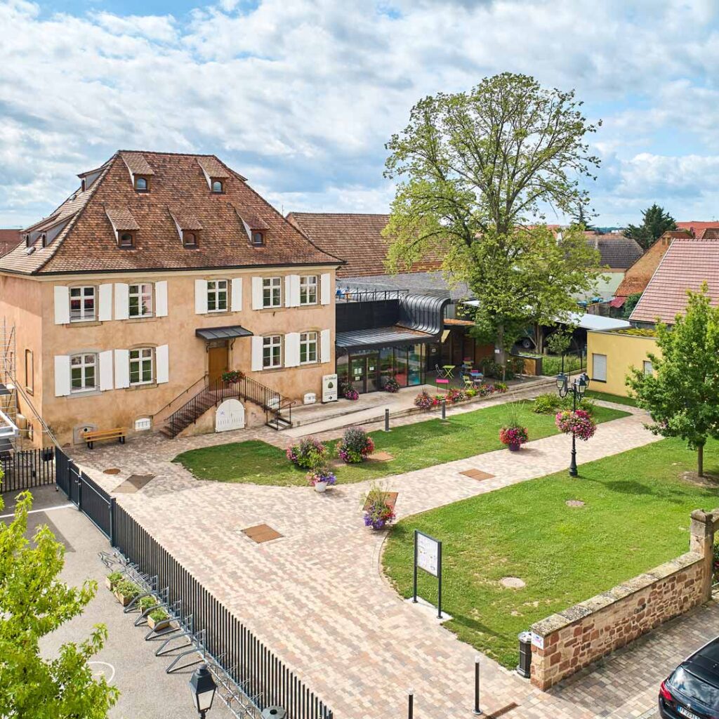 Bibliothèque municipale de Lipsheim, photo aérienne par drone
